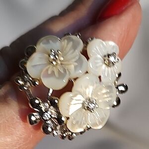 Elegant Floral Silver and White Ring